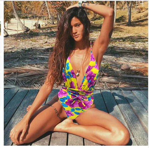 2020 New Women's Sexy Backless One-Piece Swimsuit